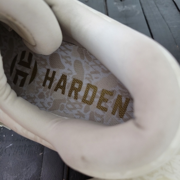 Adidas James Harden Basketball Shoes Sneakers Men\'s 18 Cream Gold Suede Athletic